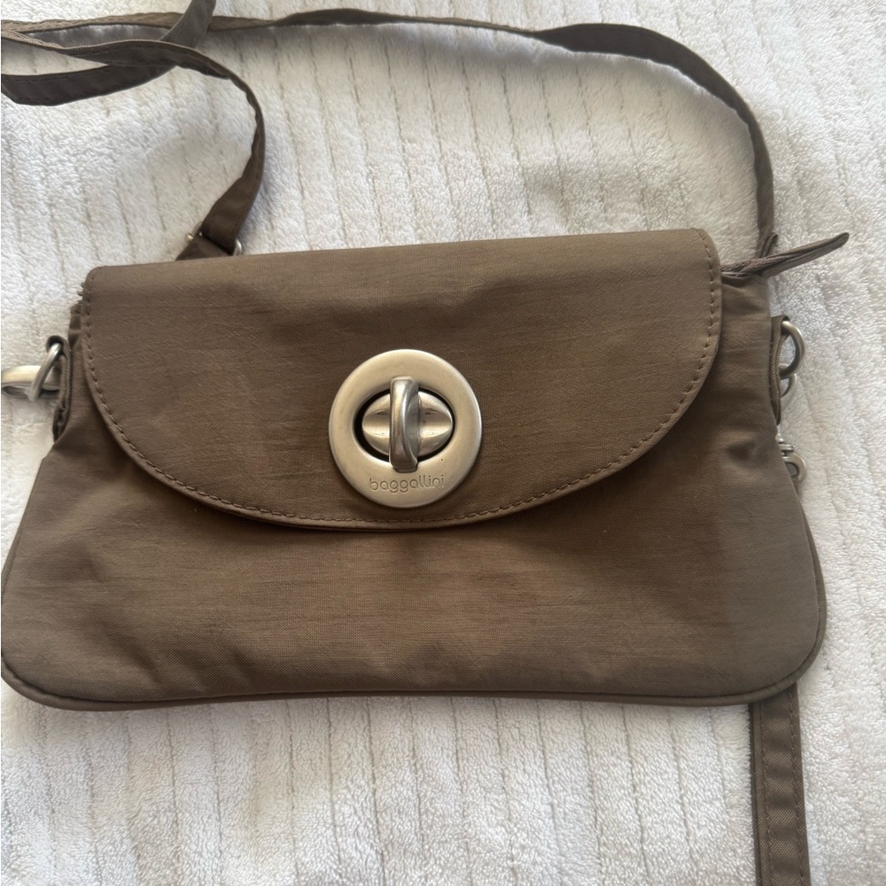 Baggallini Tan Crossbody Bag with Silver Accent